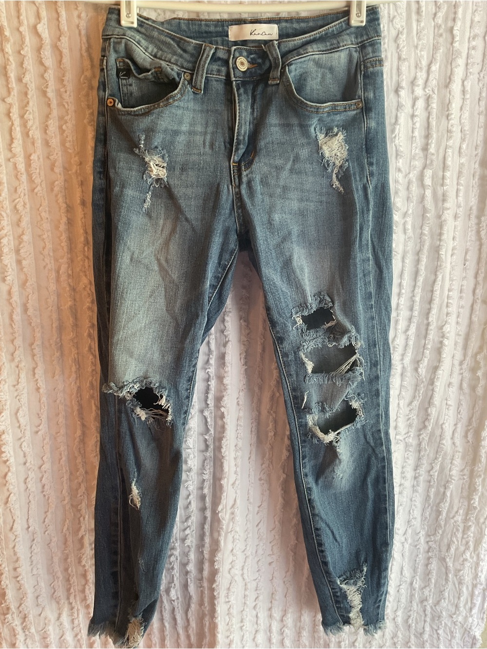 Kancan women’s 5/26 extreme distress skinny jeans